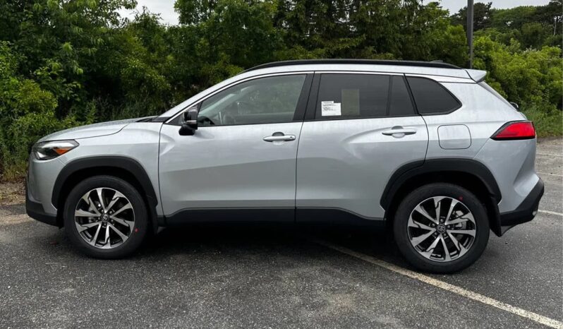 New 2025 Toyota Corolla Cross XLE full
