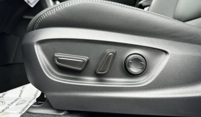 New 2025 Toyota Corolla Cross XLE full