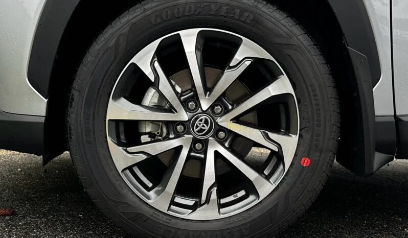 New 2025 Toyota Corolla Cross XLE full