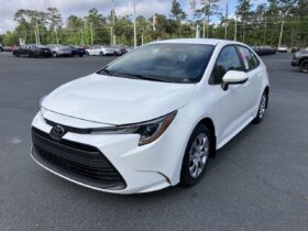 New 2025 Toyota Corolla LE FWD