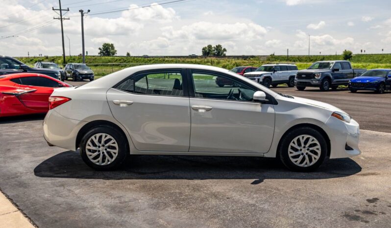 2017 Toyota Corolla LE full