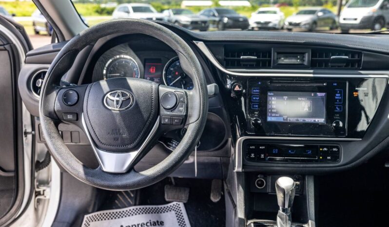 2017 Toyota Corolla LE full
