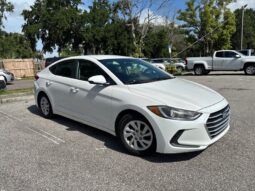 2017 Hyundai Elantra SE FWD full