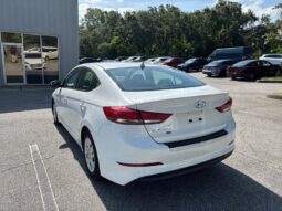 2017 Hyundai Elantra SE FWD full