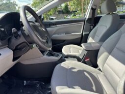 2017 Hyundai Elantra SE FWD full