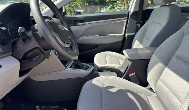 2017 Hyundai Elantra SE FWD full