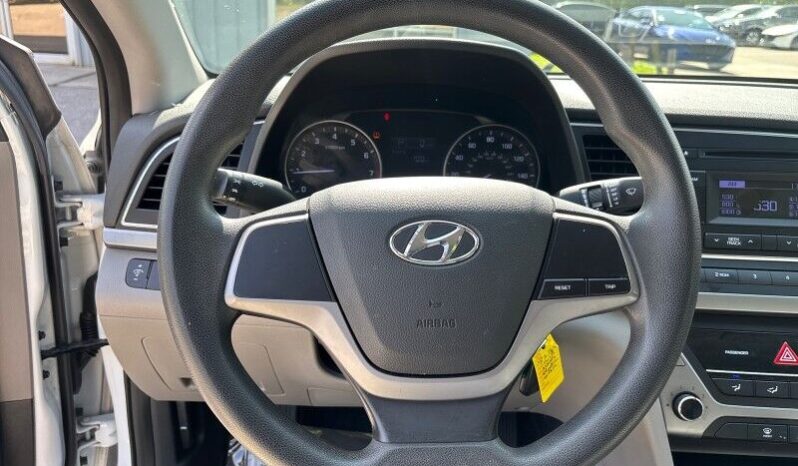 2017 Hyundai Elantra SE FWD full