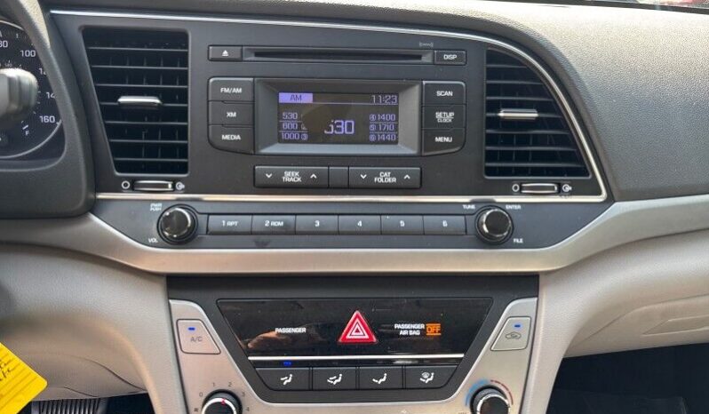 2017 Hyundai Elantra SE FWD full