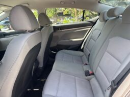 2017 Hyundai Elantra SE FWD full