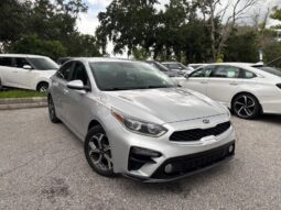 2019 Kia Forte LXS full