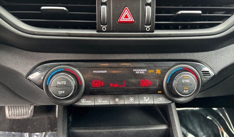 2019 Kia Forte LXS full