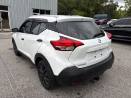 2019 Nissan Kicks S full