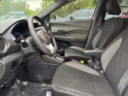 2019 Nissan Kicks S full