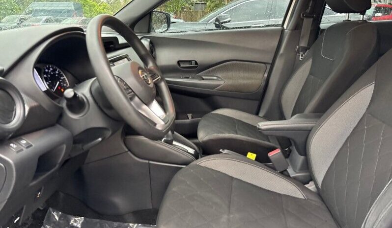2019 Nissan Kicks S full