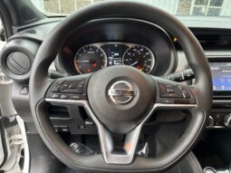 2019 Nissan Kicks S full