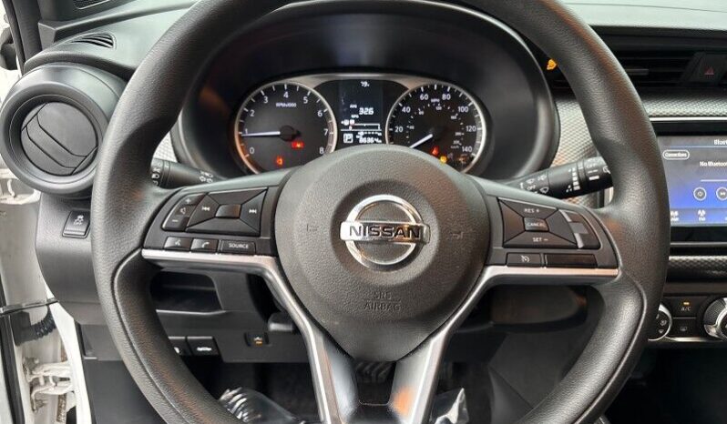 2019 Nissan Kicks S full