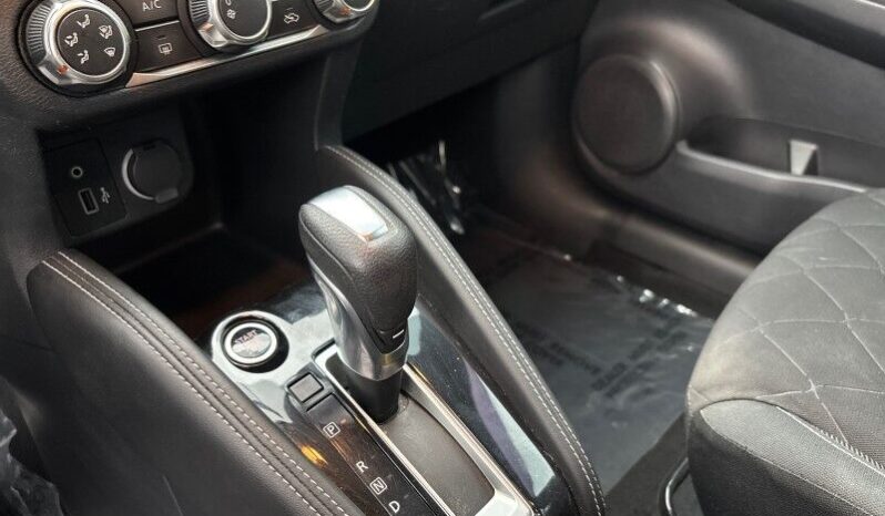 2019 Nissan Kicks S full
