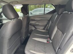 2019 Nissan Kicks S full
