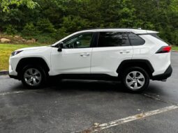 2021 Toyota RAV4 LE full