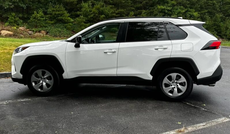 2021 Toyota RAV4 LE full