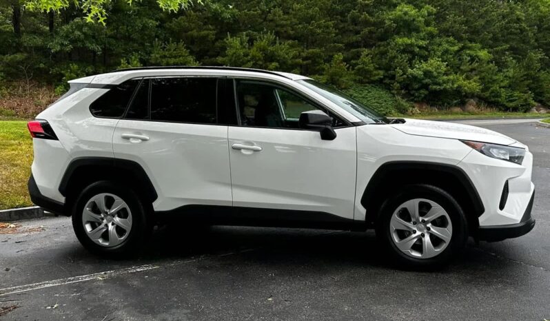 2021 Toyota RAV4 LE full