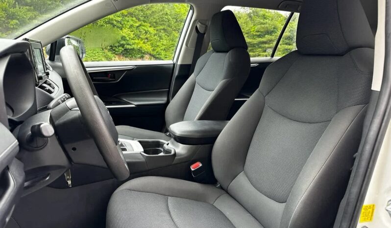 2021 Toyota RAV4 LE full