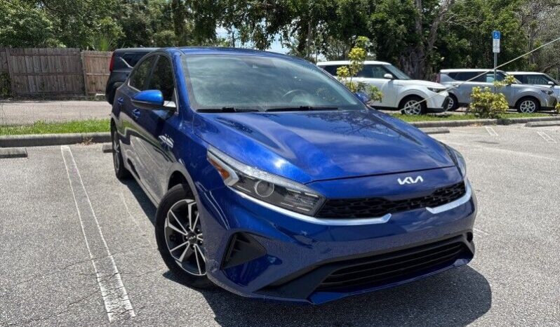 2022 Kia Forte LXS full