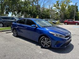 2022 Kia Forte LXS full