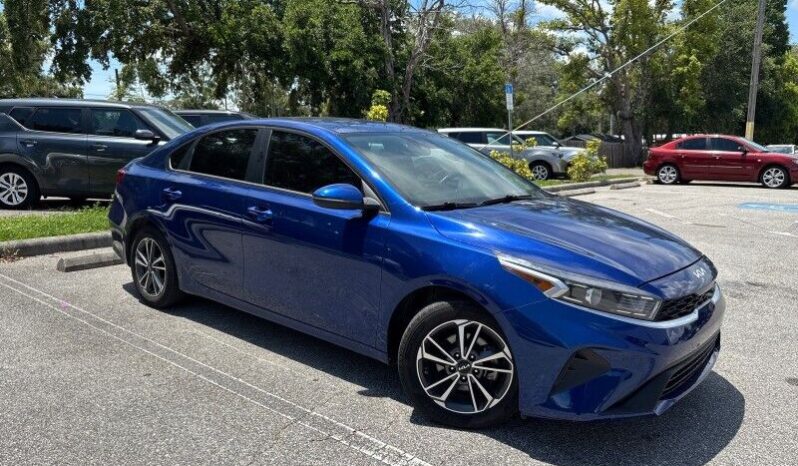 2022 Kia Forte LXS full