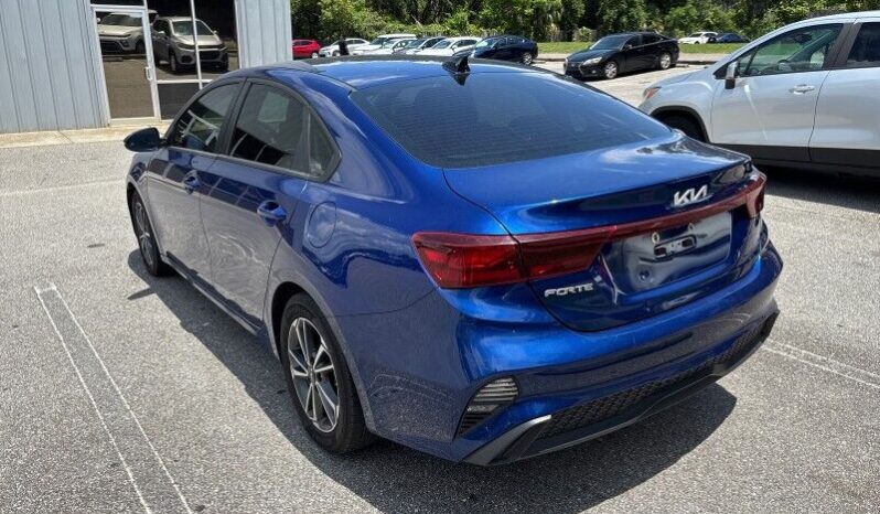 2022 Kia Forte LXS full