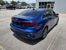 2022 Kia Forte LXS full