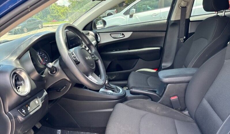2022 Kia Forte LXS full