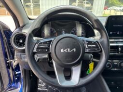2022 Kia Forte LXS full