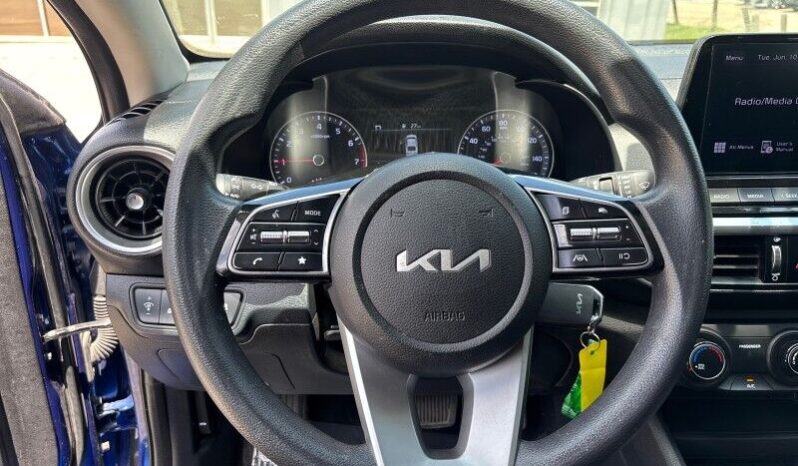 2022 Kia Forte LXS full