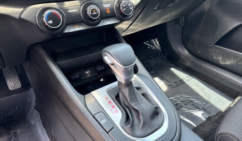 2022 Kia Forte LXS full