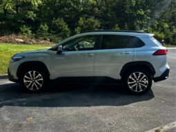 2022 Toyota Corolla Cross XLE full