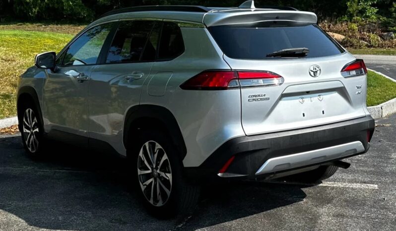 2022 Toyota Corolla Cross XLE full