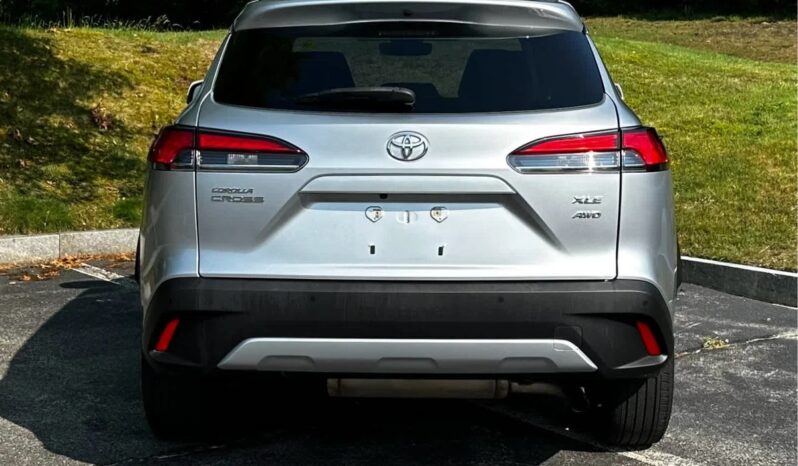 2022 Toyota Corolla Cross XLE full