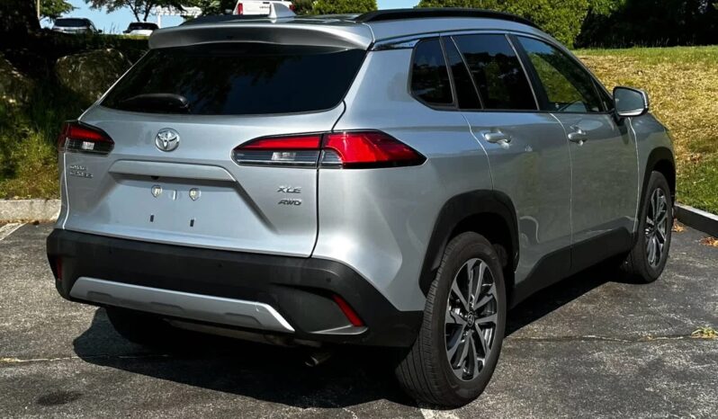 2022 Toyota Corolla Cross XLE full
