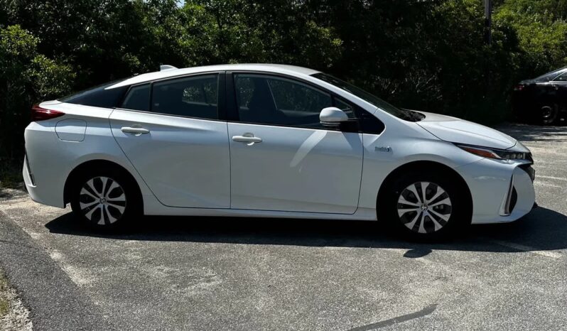 2022 Toyota Prius Prime LE full