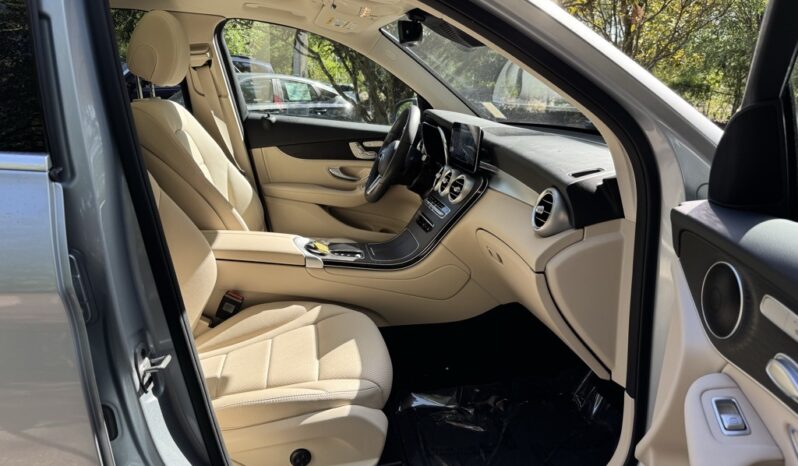 2022 Mercedes-Benz GLC 300 full