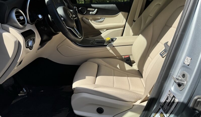 2022 Mercedes-Benz GLC 300 full