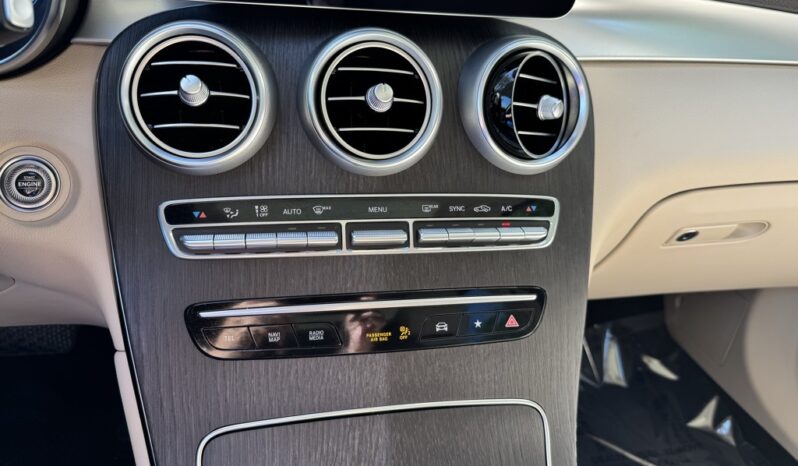 2022 Mercedes-Benz GLC 300 full