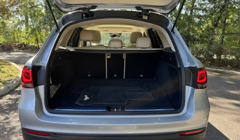 2022 Mercedes-Benz GLC 300 full