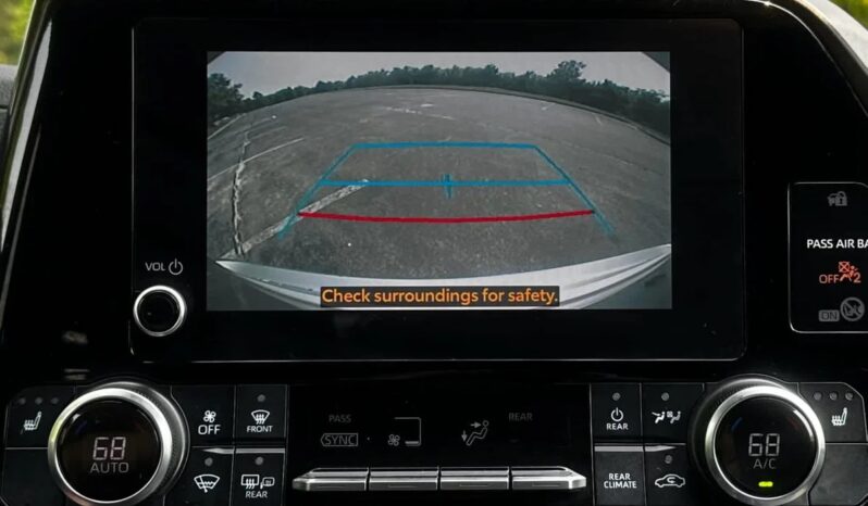 2023 Toyota Highlander XLE full