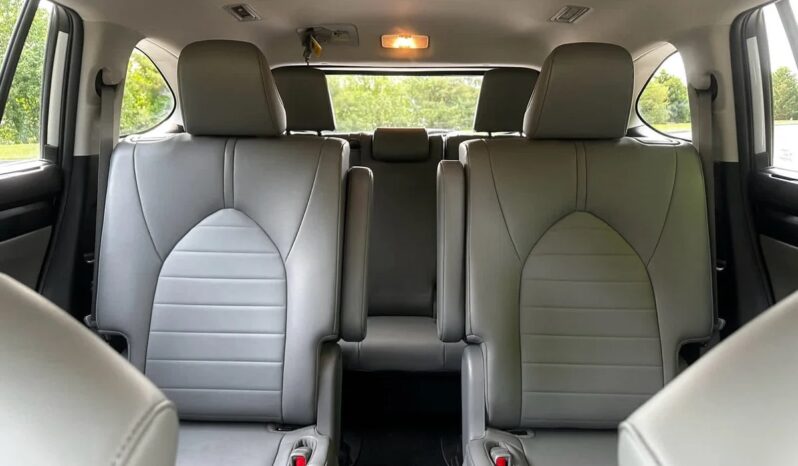 2023 Toyota Highlander XLE full