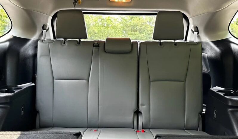 2023 Toyota Highlander XLE full