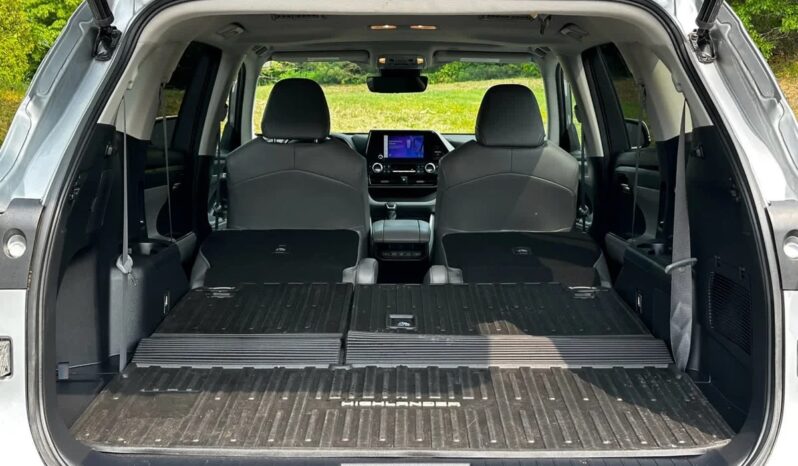 2023 Toyota Highlander XLE full