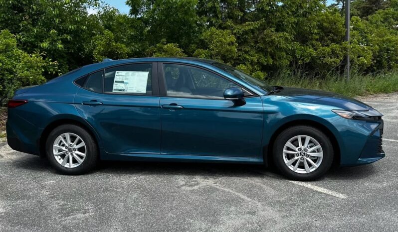 New 2025 Toyota Camry LE AWD Hybrid full