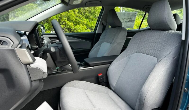 New 2025 Toyota Camry LE AWD Hybrid full